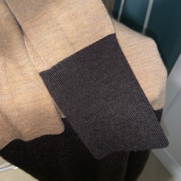 Color block Sweater Dress - Picture 5 of 6